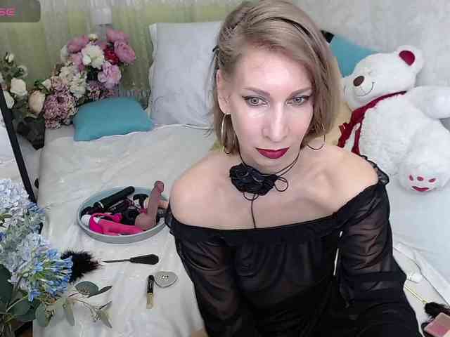 KirstenDesire webcam