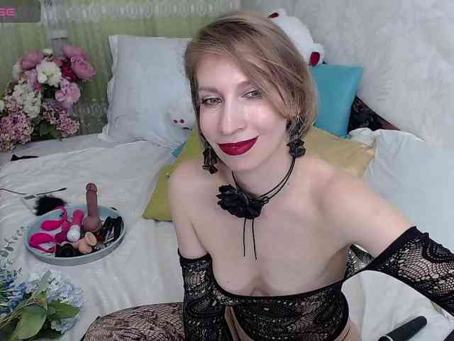KirstenDesire webcam