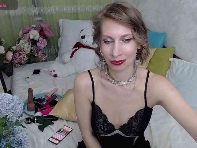 KirstenDesire webcam