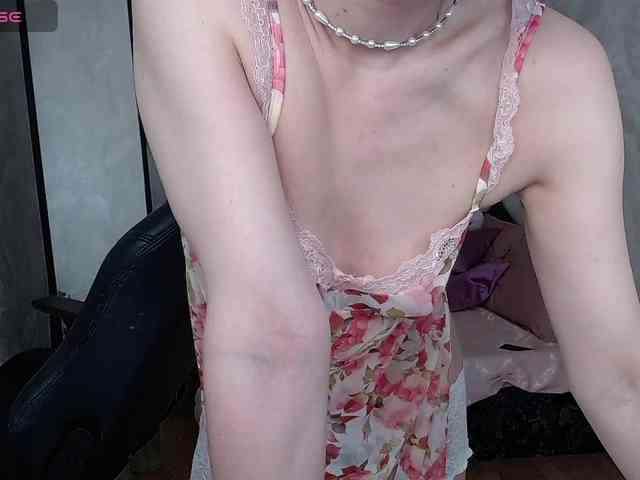 KirstenDesire webcam