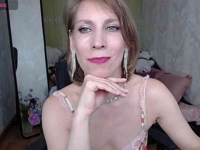 KirstenDesire
