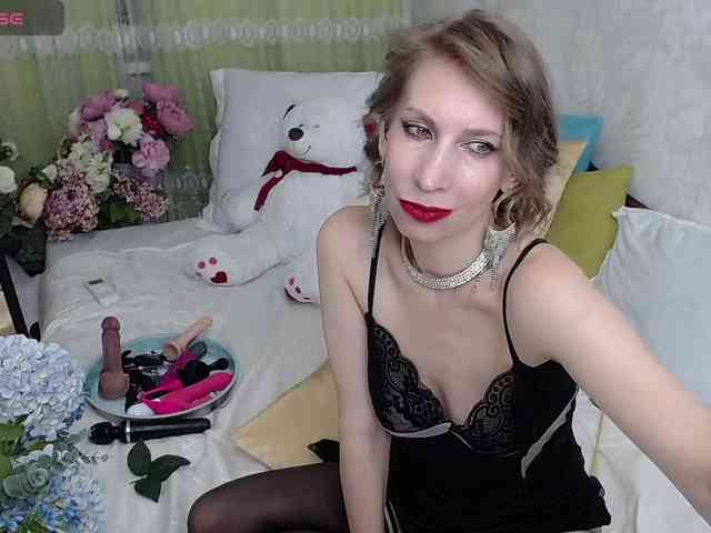 KirstenDesire webcam
