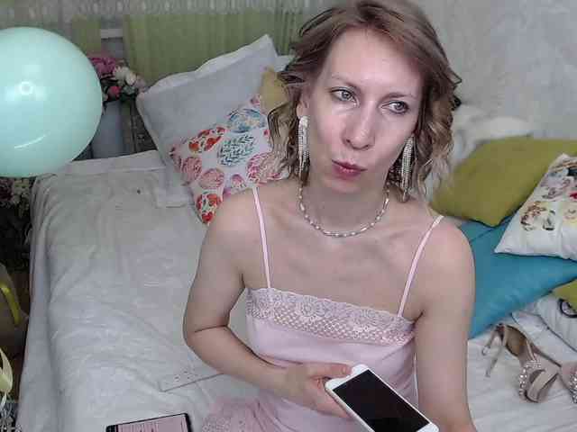 KirstenDesire webcam