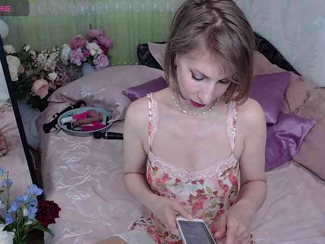 KirstenDesire webcam