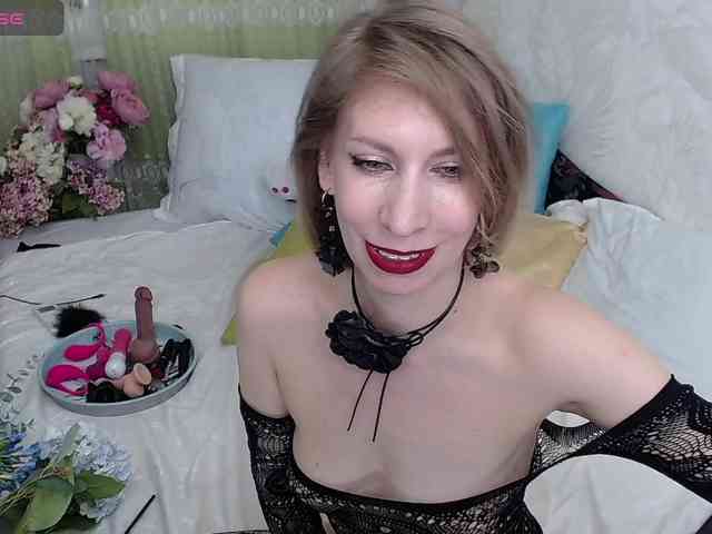 KirstenDesire webcam