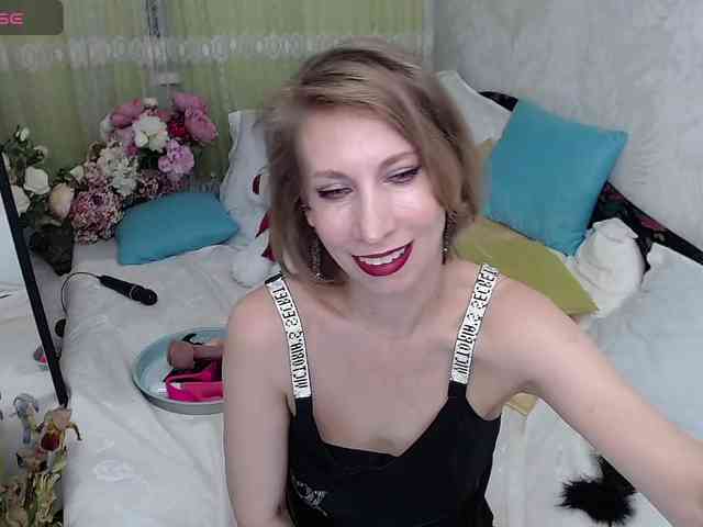 KirstenDesire webcam