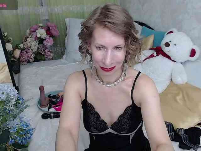 KirstenDesire webcam