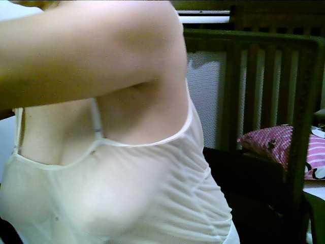 melon2love4u live cam on BongaCams
