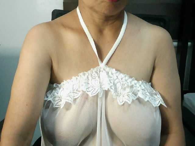 melon2love4u live webcam show