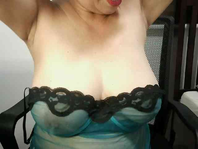 melon2love4u webcam