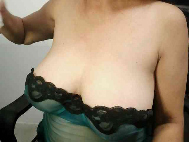 melon2love4u webcam