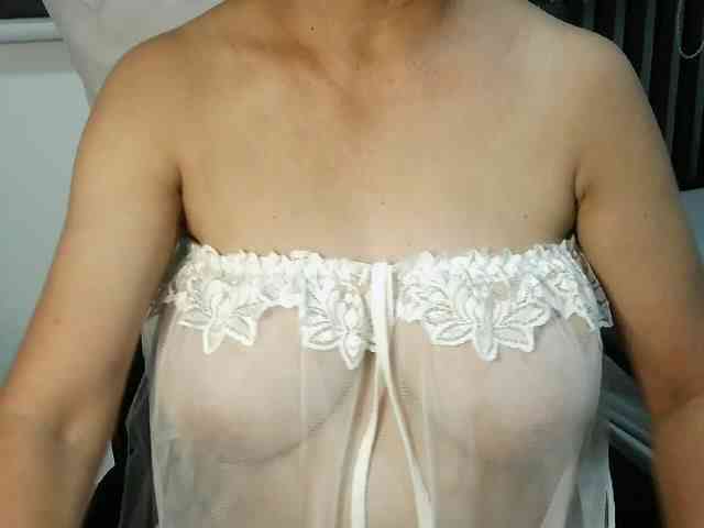 melon2love4u webcam