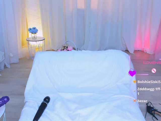 CharlinneSi live cam on BongaCams