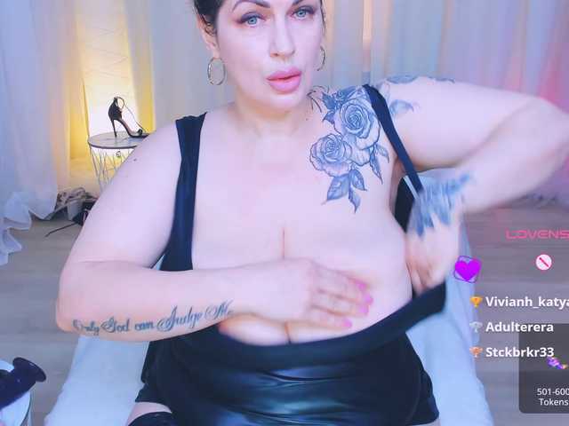 charlinnesi live sex show