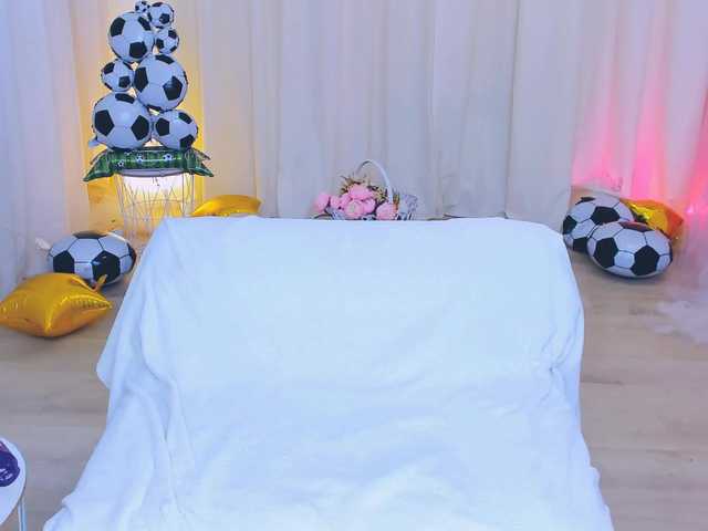CharlinneSi live cam on BongaCams