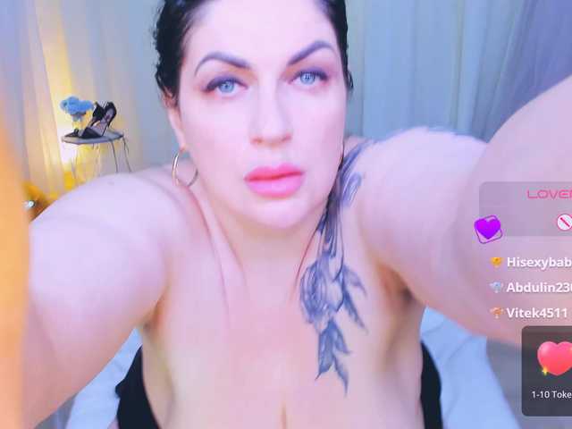 CharlinneSi live cam on BongaCams