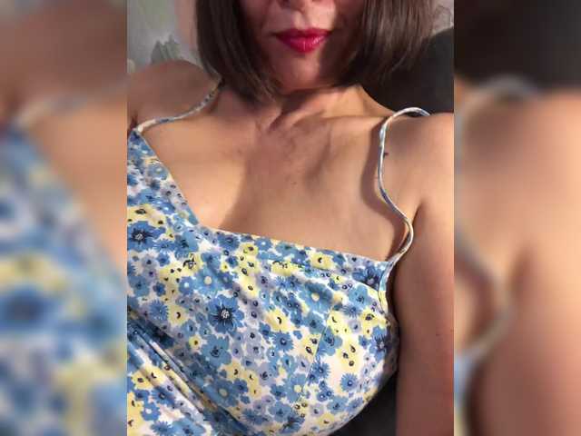 Miss-s live cam preview