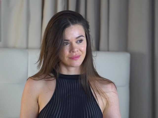 Vikki100500 live cam on BongaCams