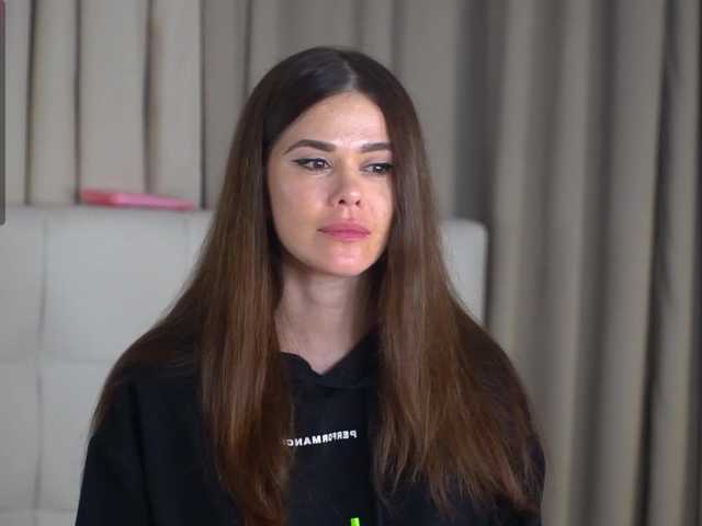 Vikki100500 live cam on BongaCams