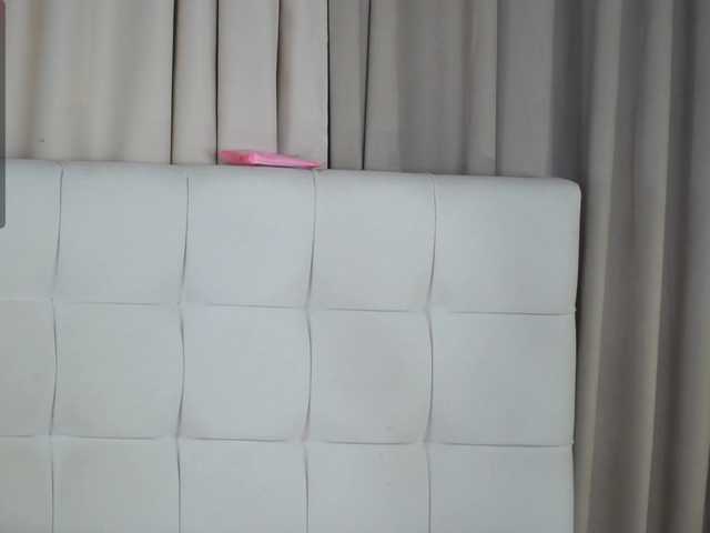 Vikki100500 live cam on BongaCams