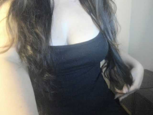 nudees cam belle