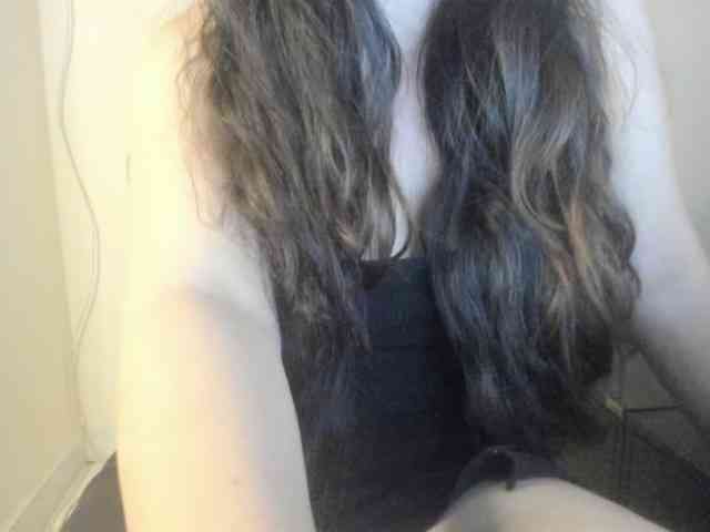 Nudees webcam