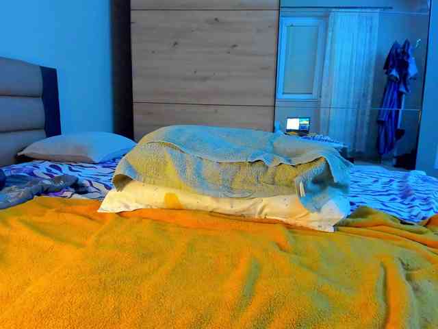 Chestifold Sex Cam Show