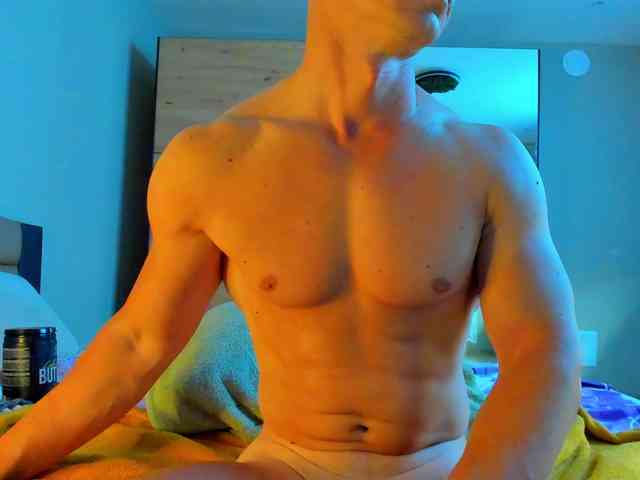 Chestifold Sex Cam Show
