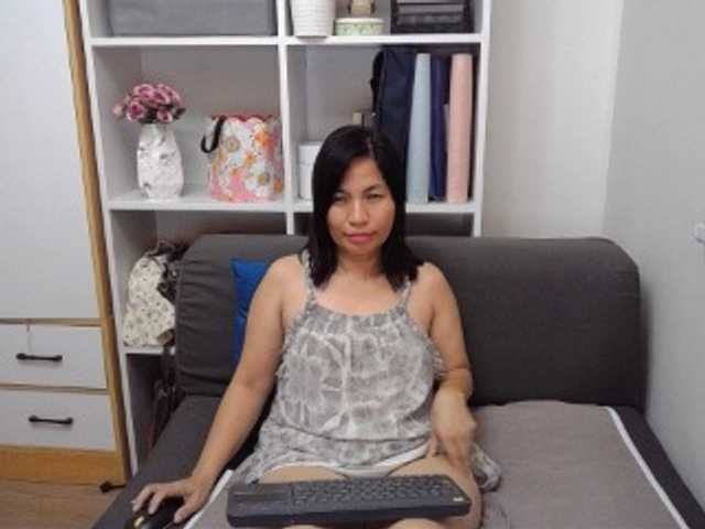 1sweetasian live cam on BongaCams
