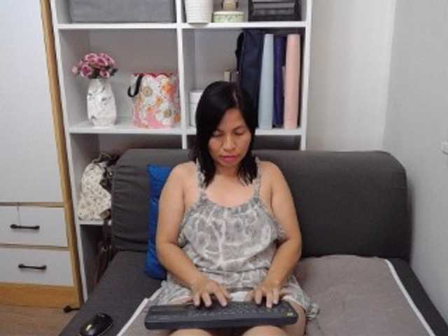 1sweetasian live cam on BongaCams