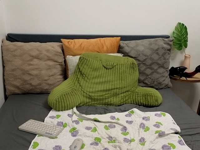 Atasya — live female cam
