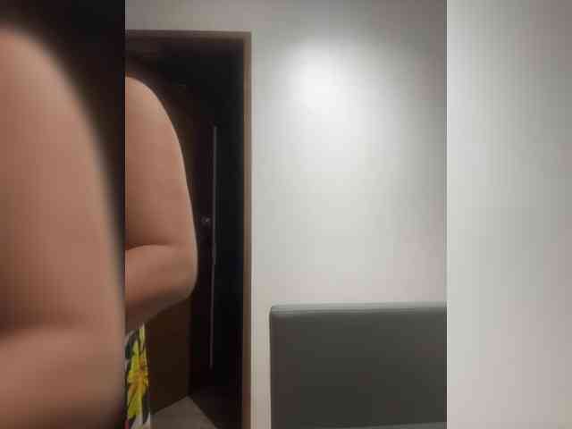 supreelea webcam