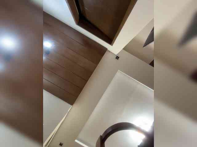 supreelea webcam