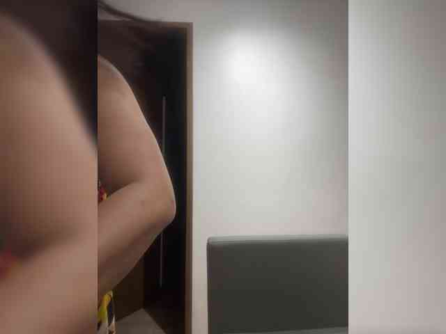 supreelea webcam