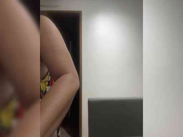 supreelea webcam