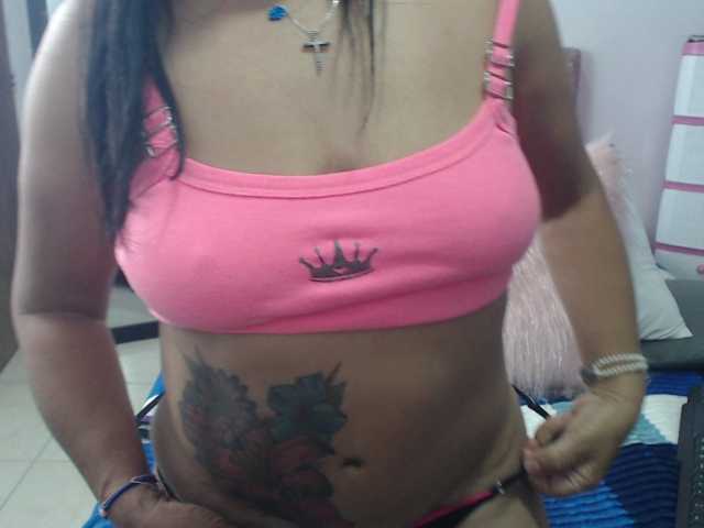 katiehotx live cam on BongaCams