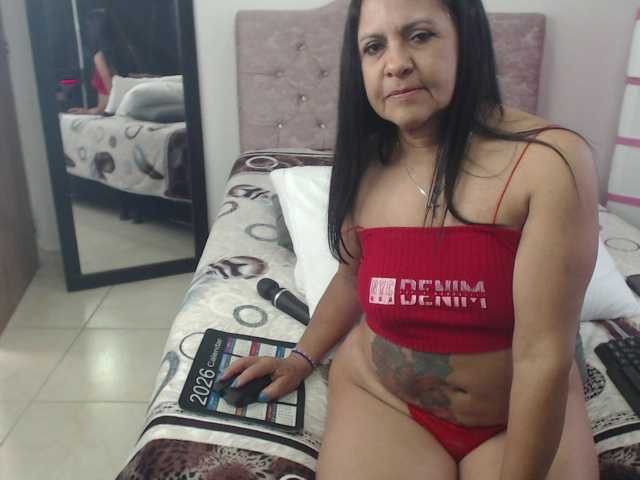 katiehotx live cam on BongaCams