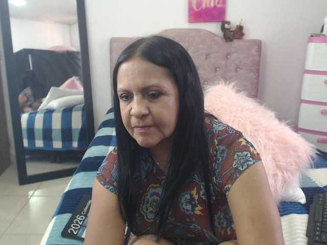katiehotx live cam on BongaCams