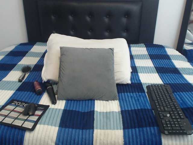 katiehotx live cam on BongaCams