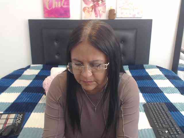 katiehotx webcam