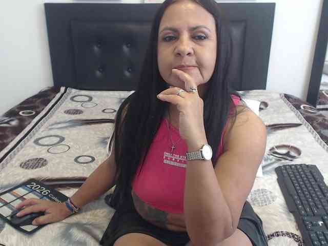 katiehotx webcam
