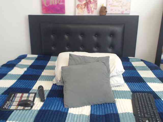 katiehotx Live Webcam on BongaCams