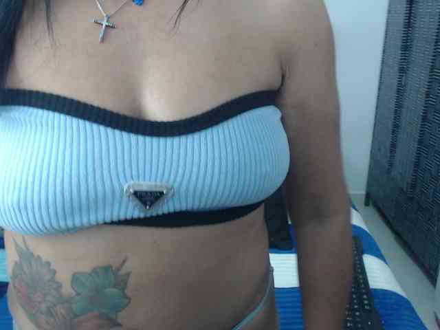 katiehotx webcam
