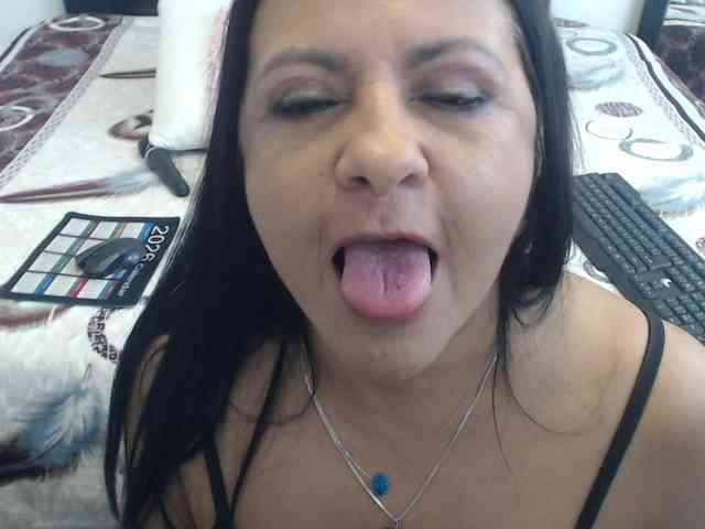 katiehotx webcam