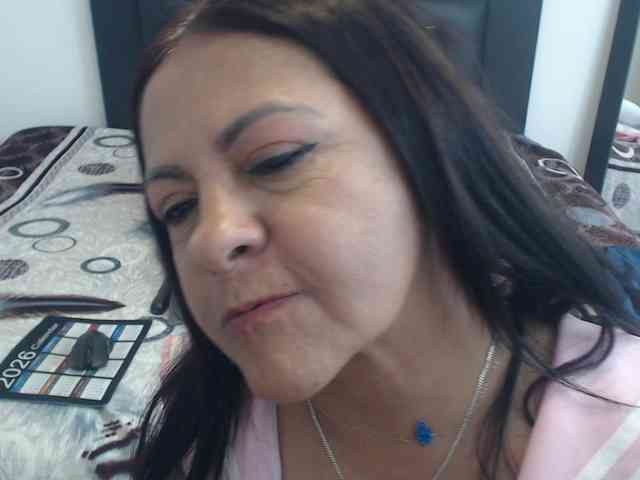 katiehotx webcam