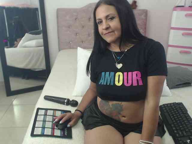 katiehotx katiehotx