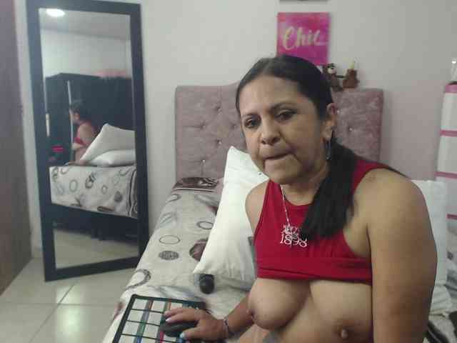 katiehotx katiehotx