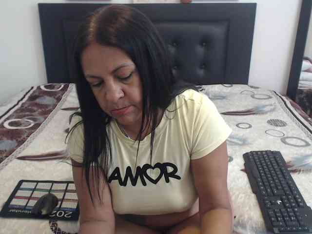 katiehotx katiehotx