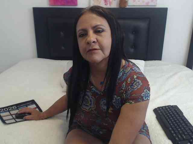 katiehotx webcam