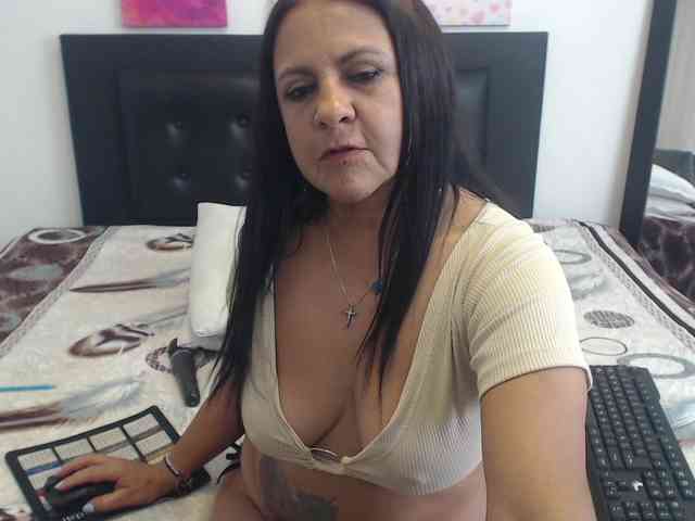 katiehotx katiehotx